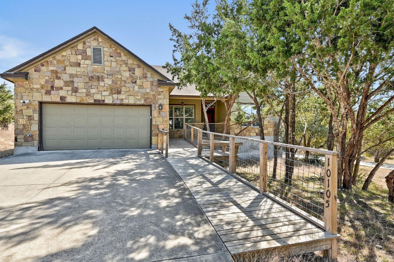 10105 Little Creek CIR - Photo 1