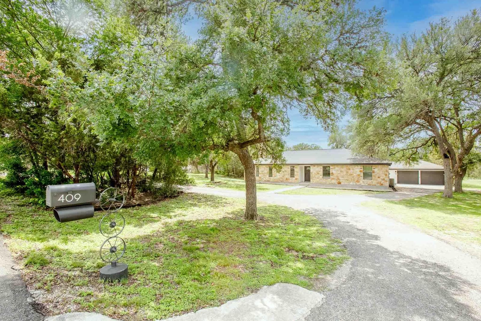 409 Village West DR - Photo 1