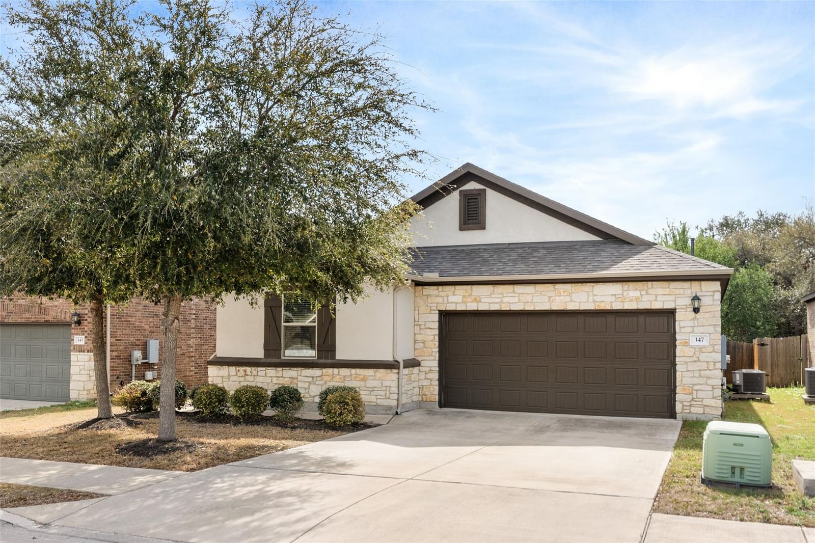 147 Mary Max CIR - Photo 1