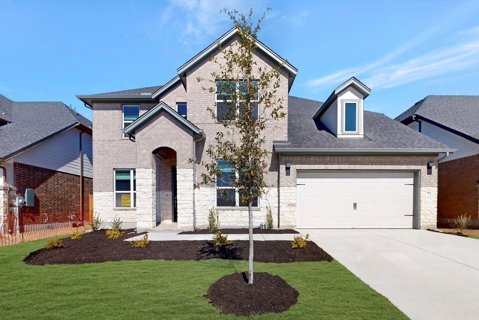 3709 Helena WAY - Photo 1