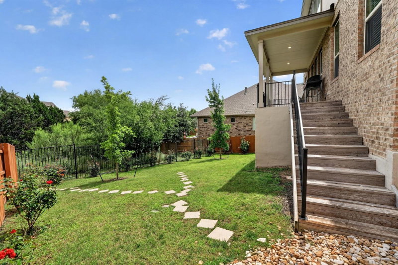Property photo 35
