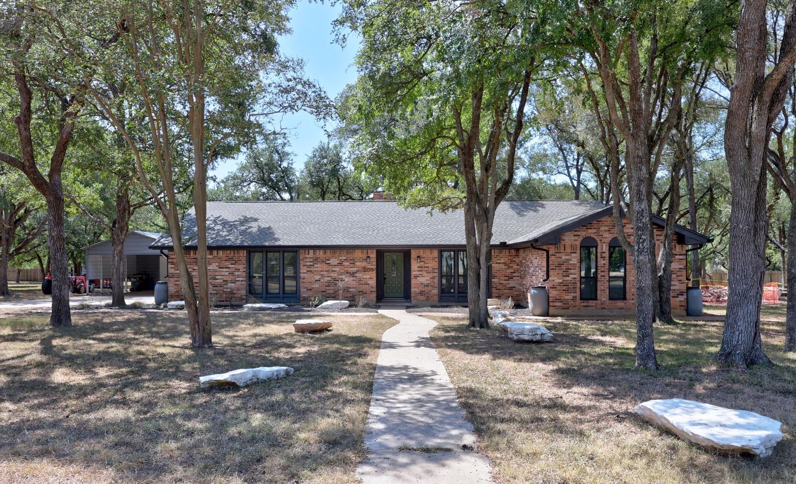 205 Bello CIR - Photo 1