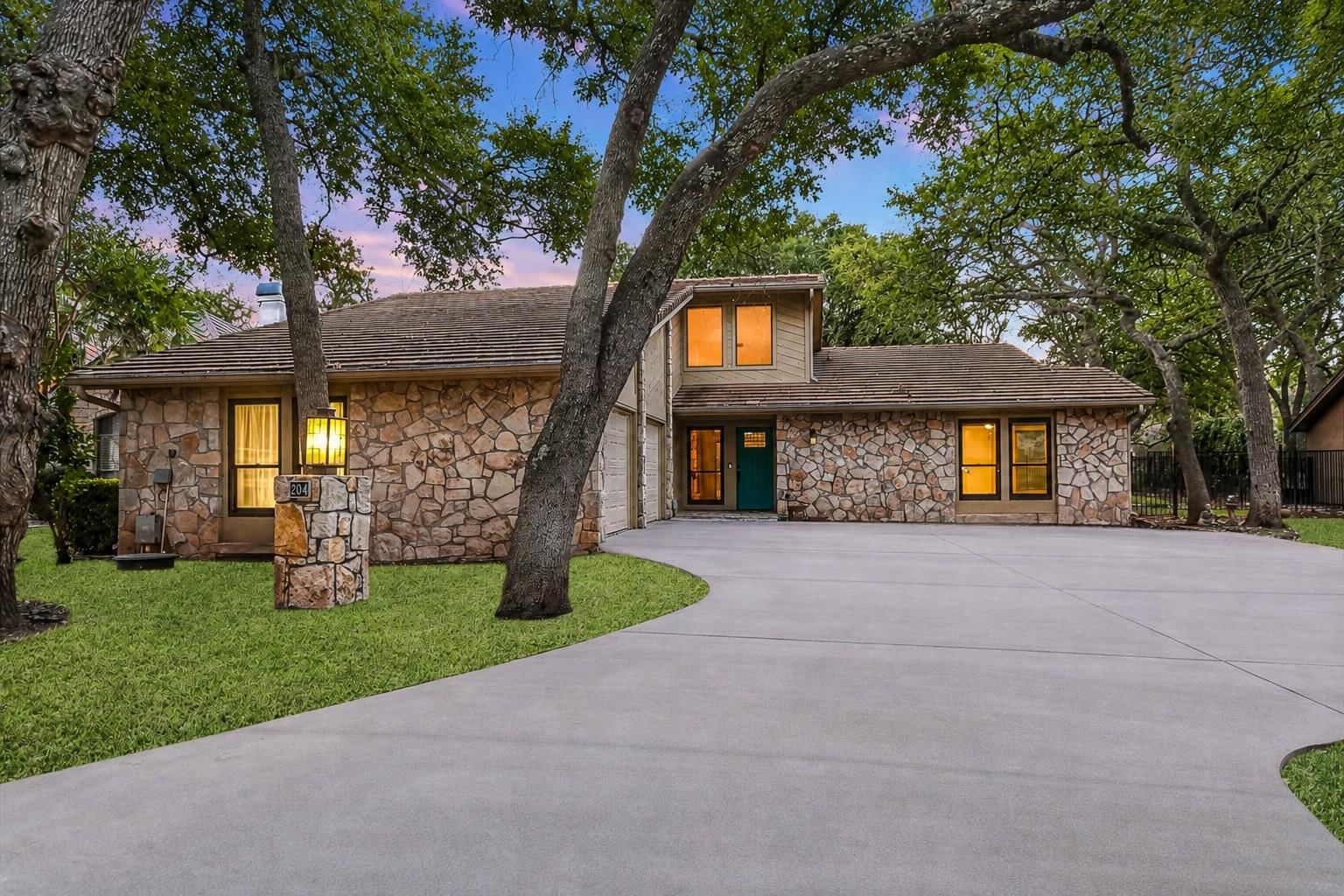 204 Blue Ground - Photo 1