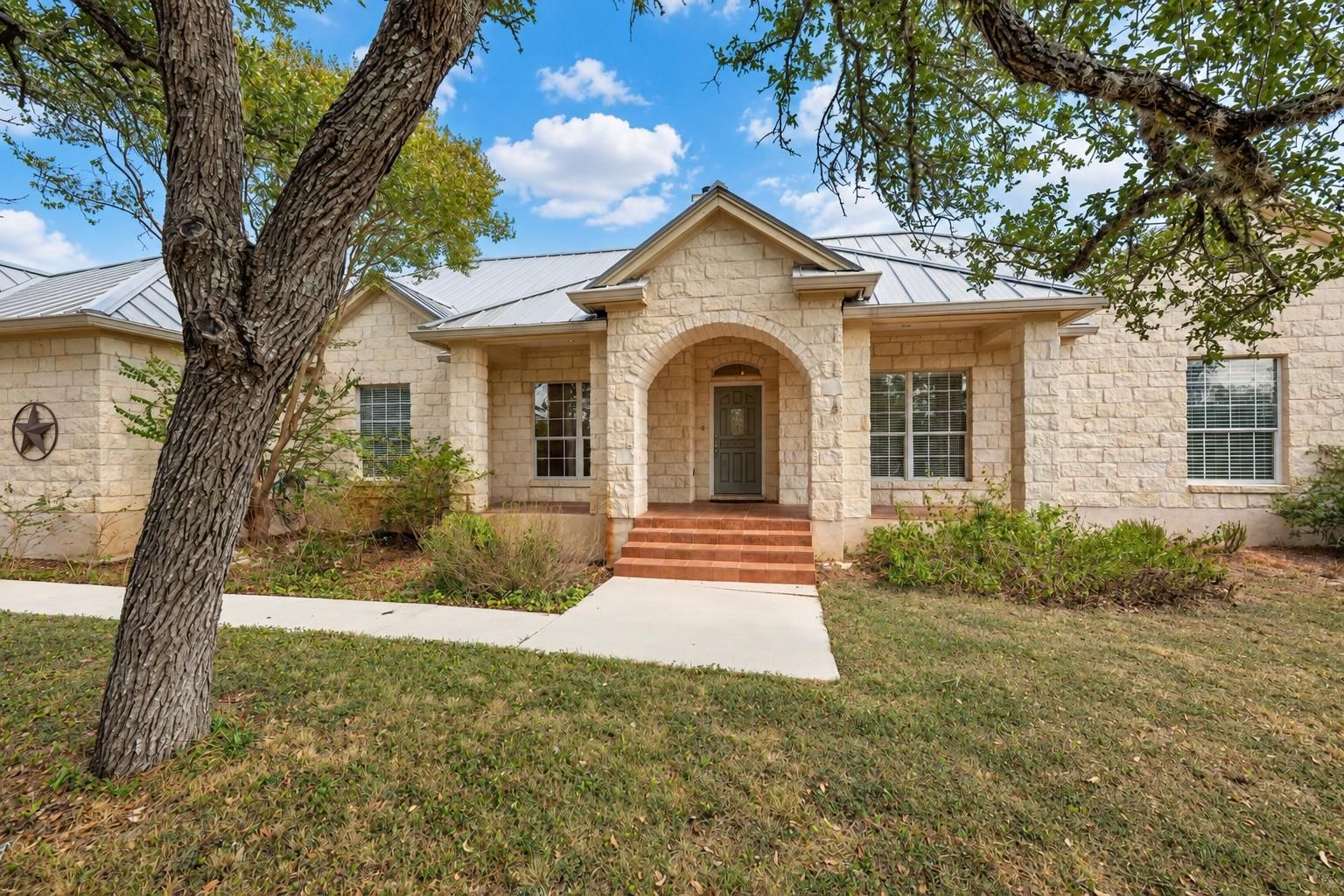 1211 Quail Ridge DR - Photo 1