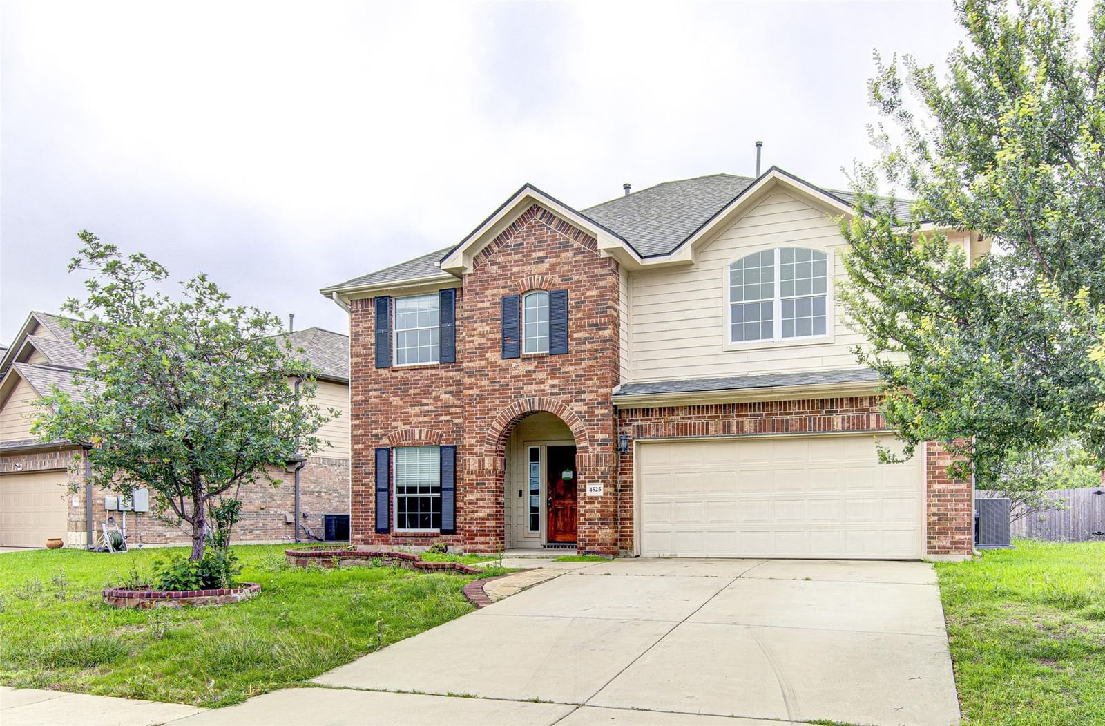 4525 Dennis LN - Photo 1