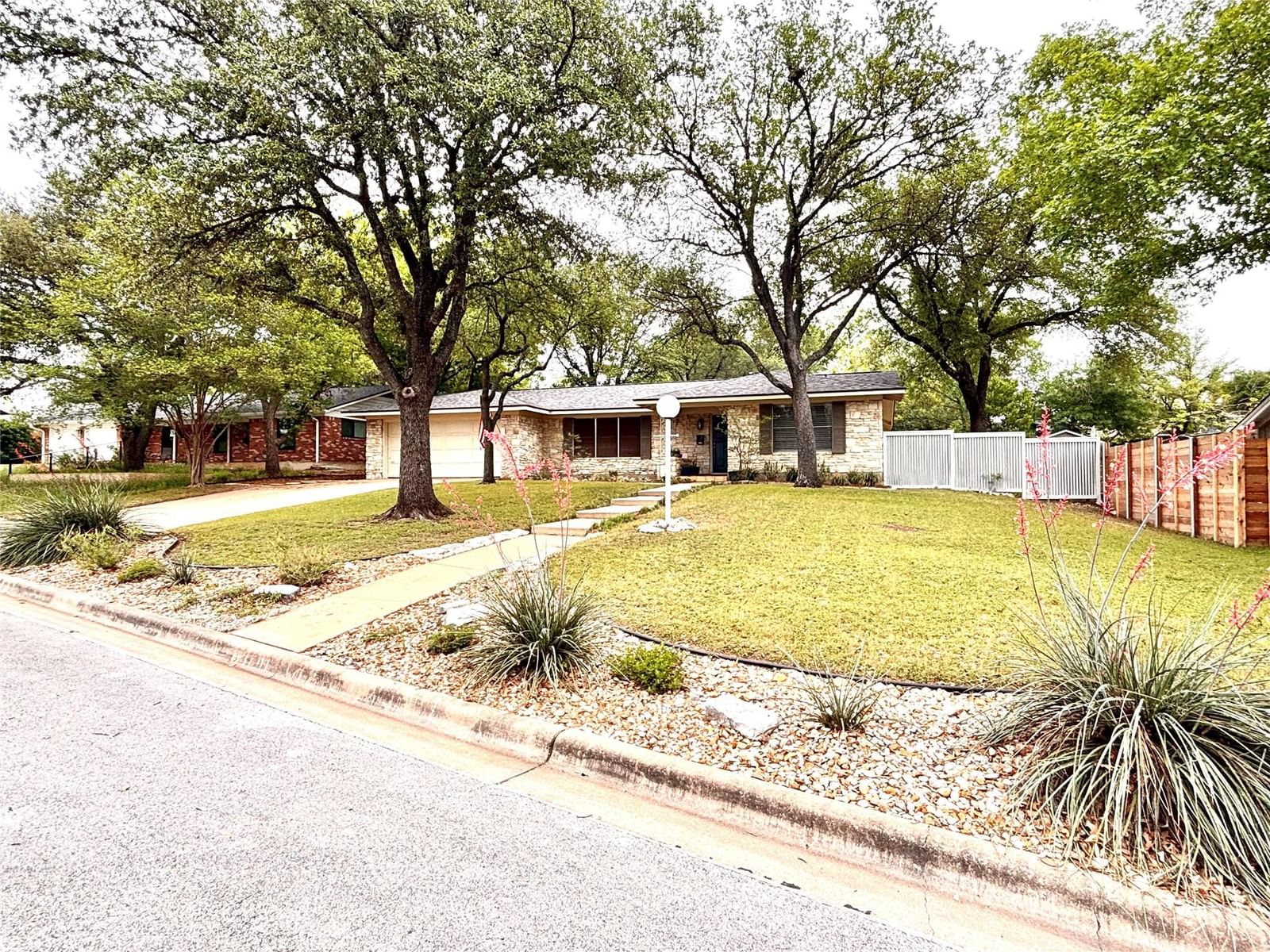 7505 Greenhaven DR - Photo 1