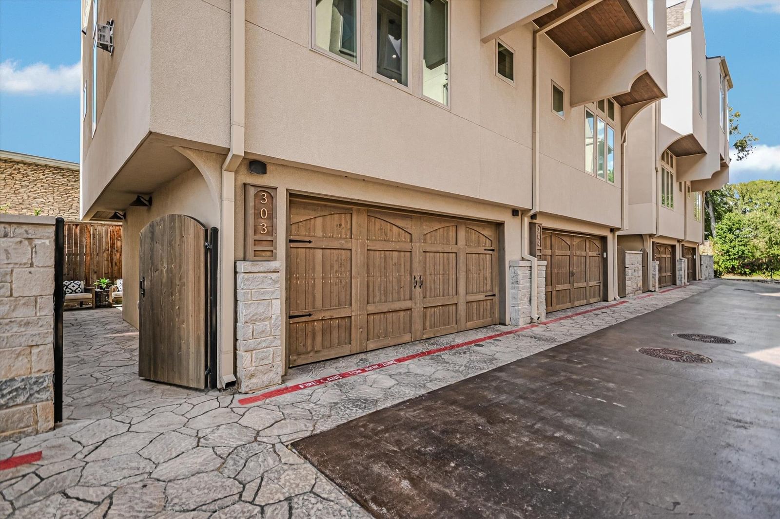 2300 Enfield RD #303 - Photo 1
