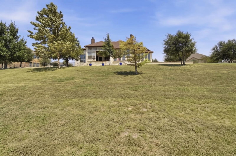 Property photo 32