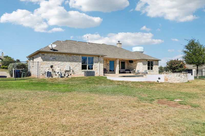 Property photo 30