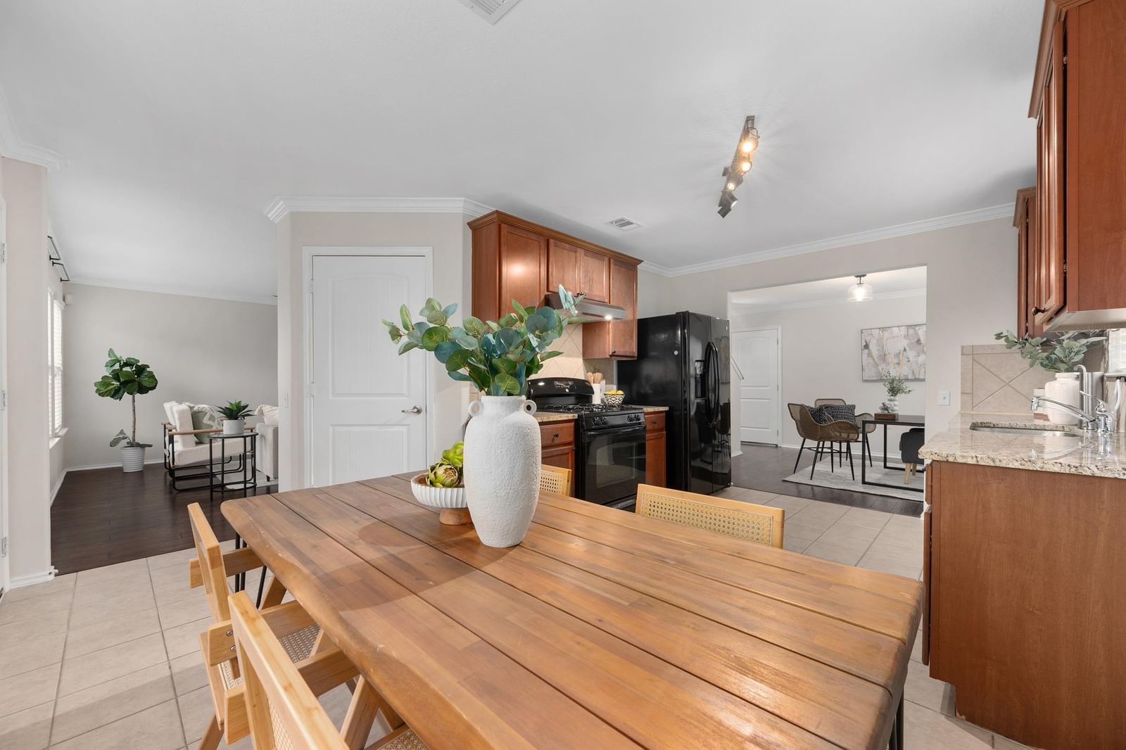 7108 Crestone RD - Photo 1