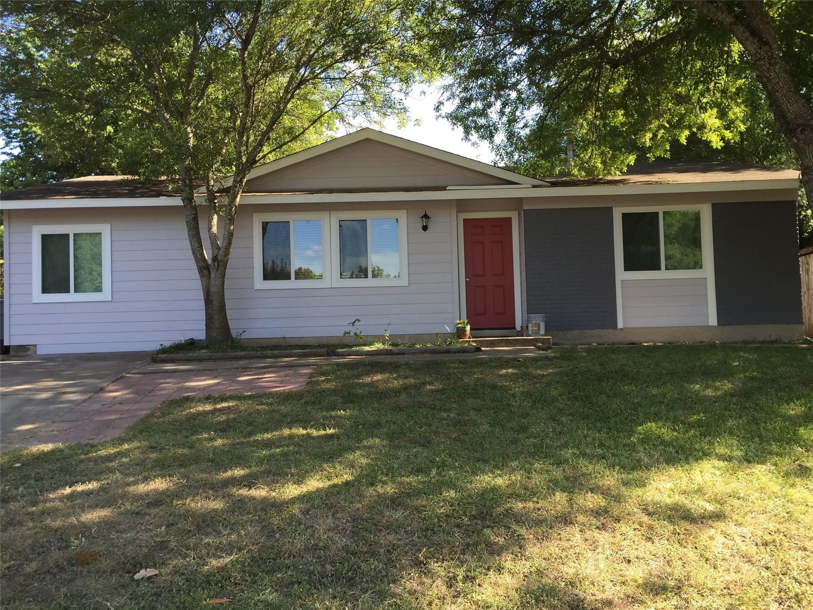 707 Great Britain BLVD - Photo 1