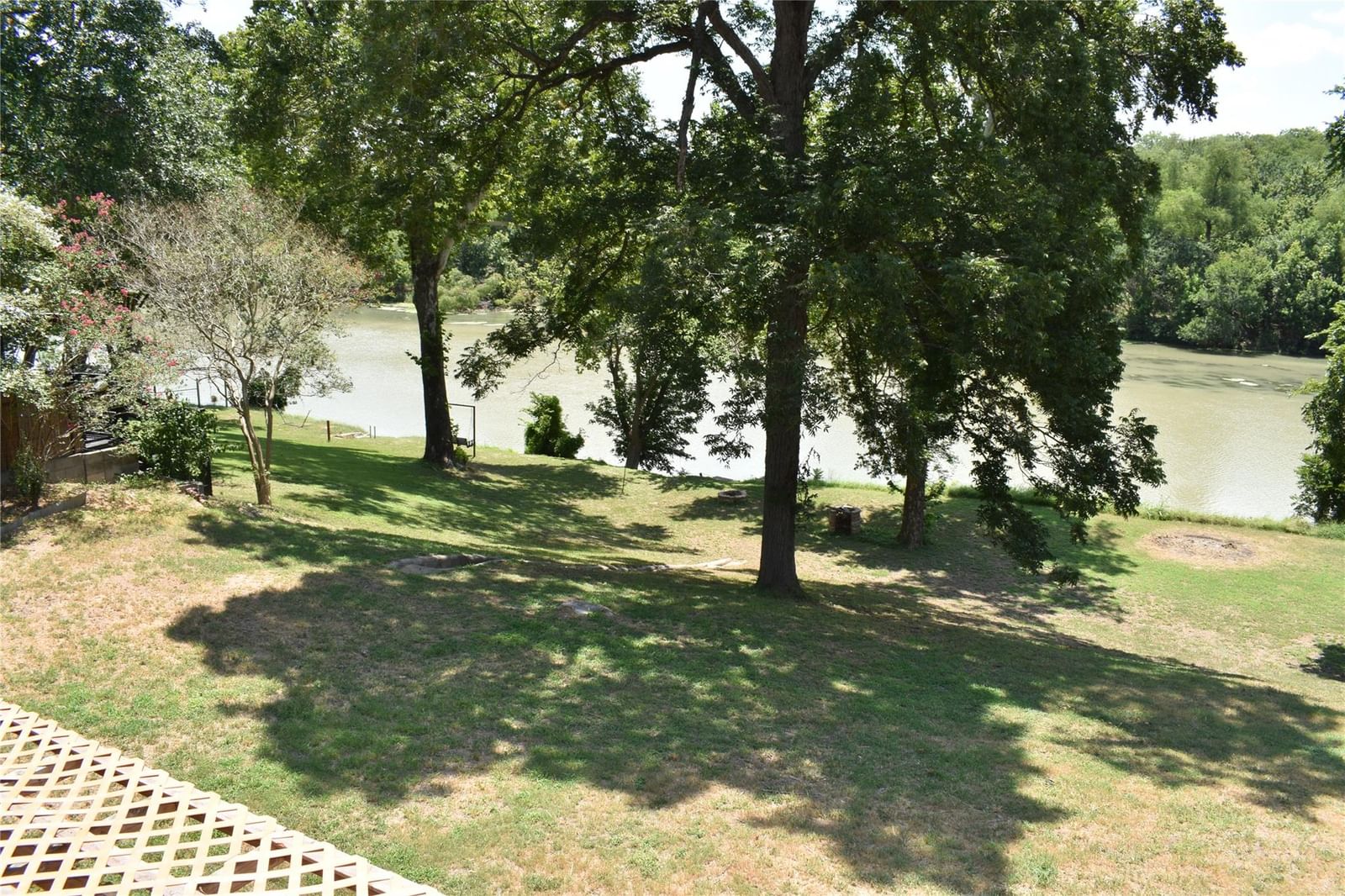 315 Riverwood DR - Photo 1