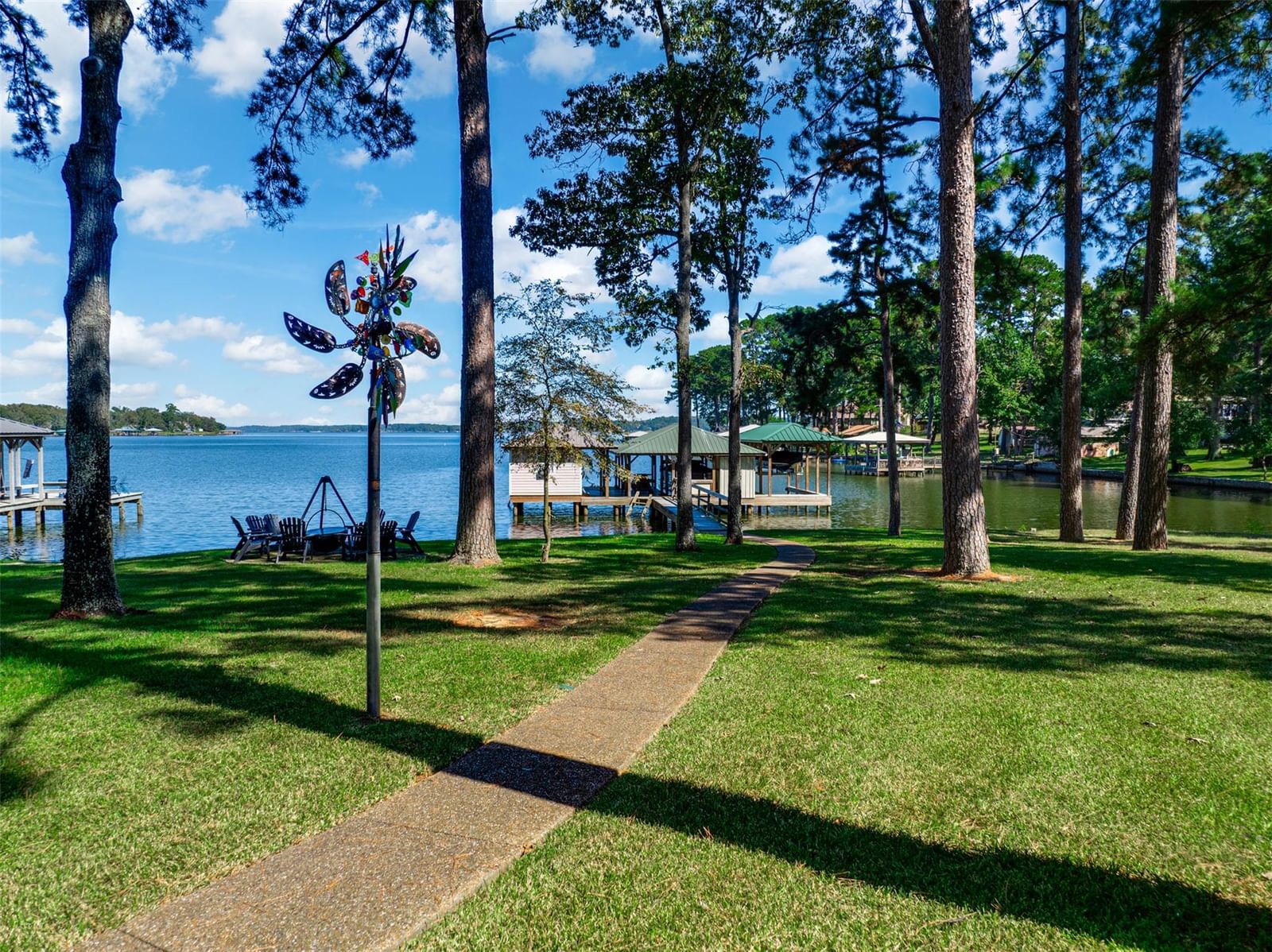 536 Wildewood DR - Photo 1