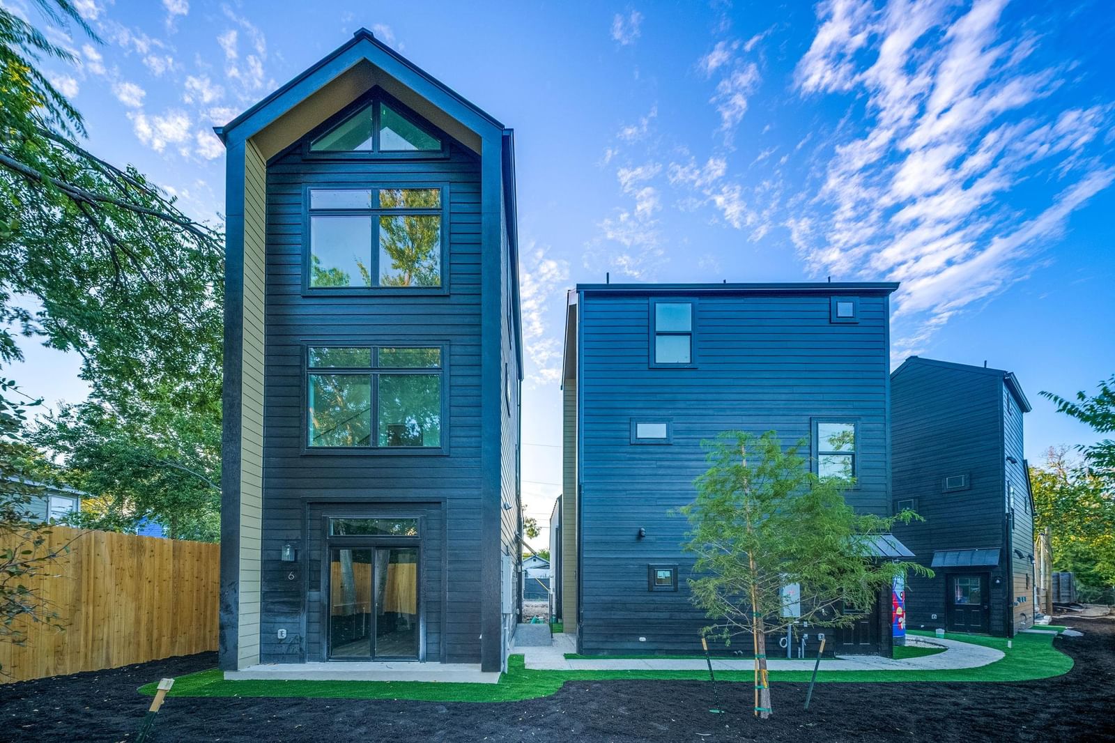 605 E 55th ST #6 - Photo 1