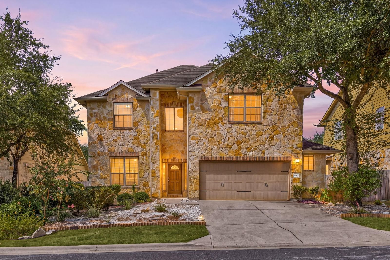 8608 Alophia DR - Photo 1