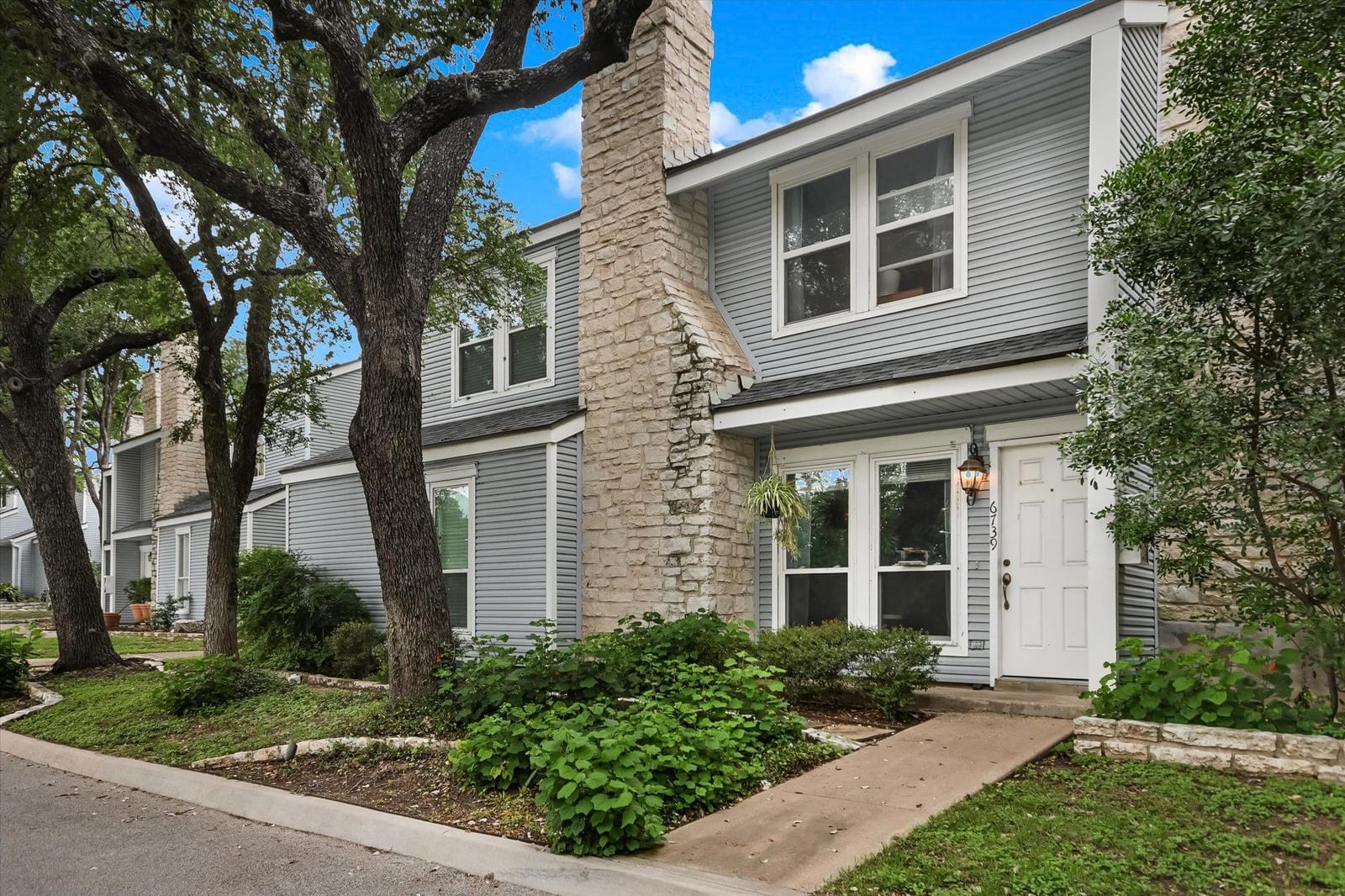 6739 Old Quarry LN - Photo 1