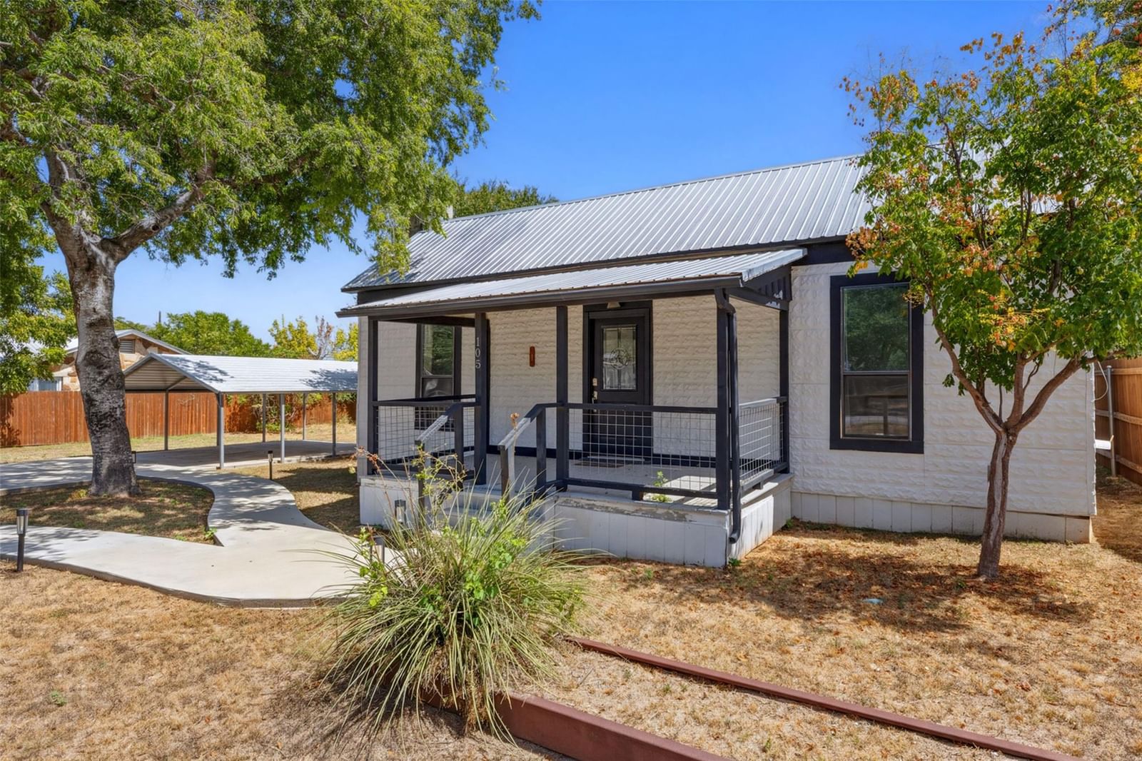 105 Ranchview DR - Photo 1
