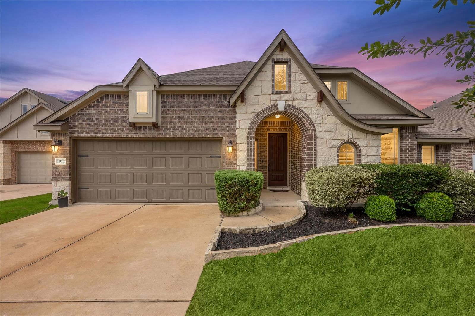 19316 Wearyall Hill LN - Photo 1