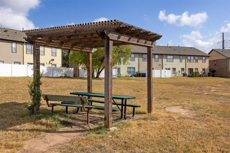 Property photo 31