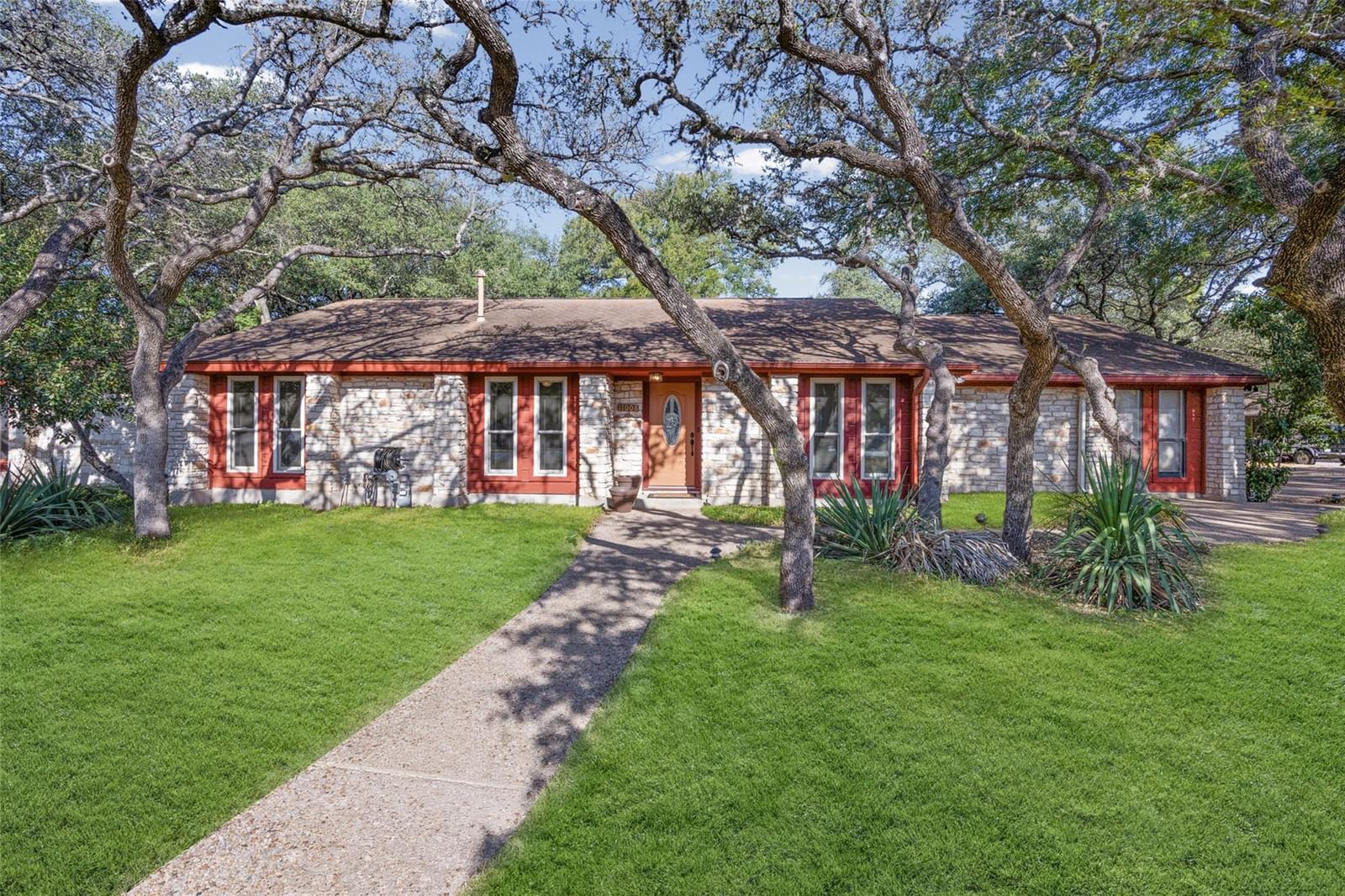 11006 Brodie LN - Photo 1