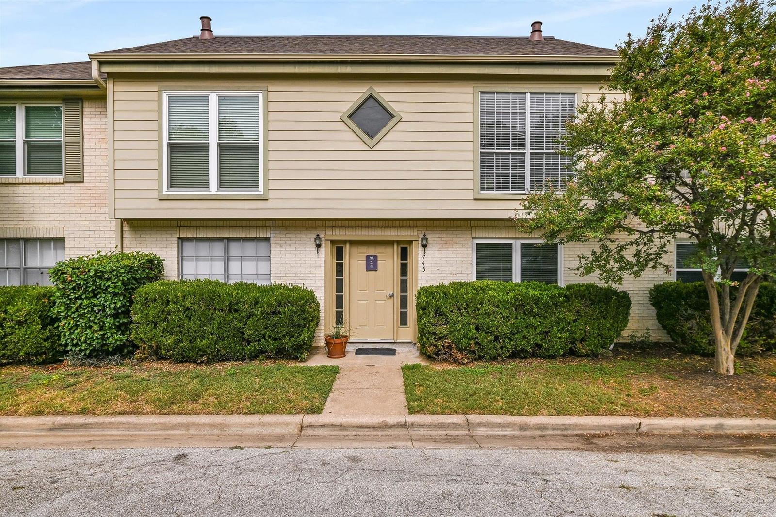 745 Oltorf ST #201 - Photo 1