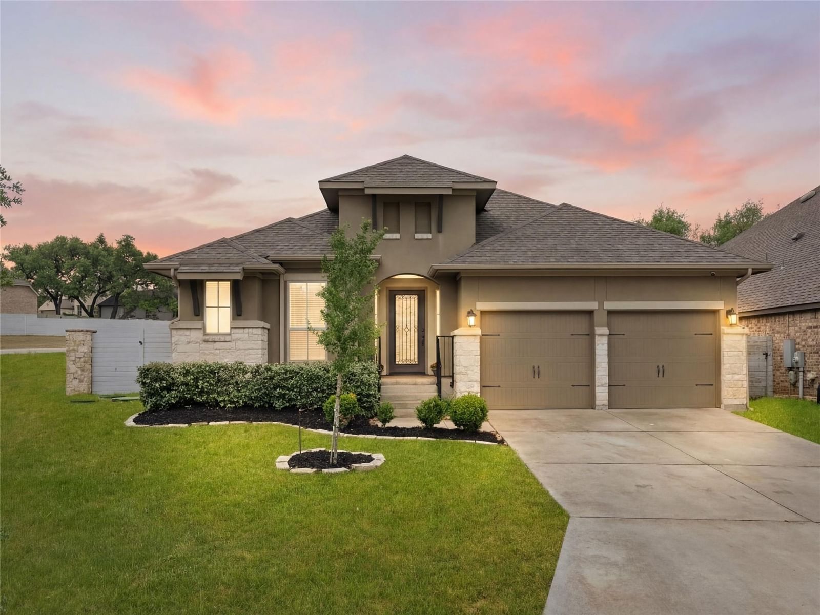 1186 Yaupon LOOP - Photo 1