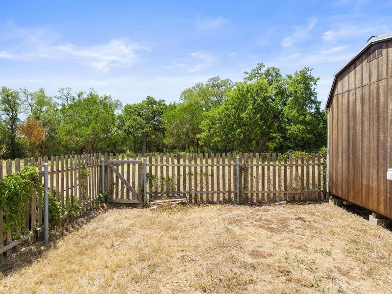 Property photo 32