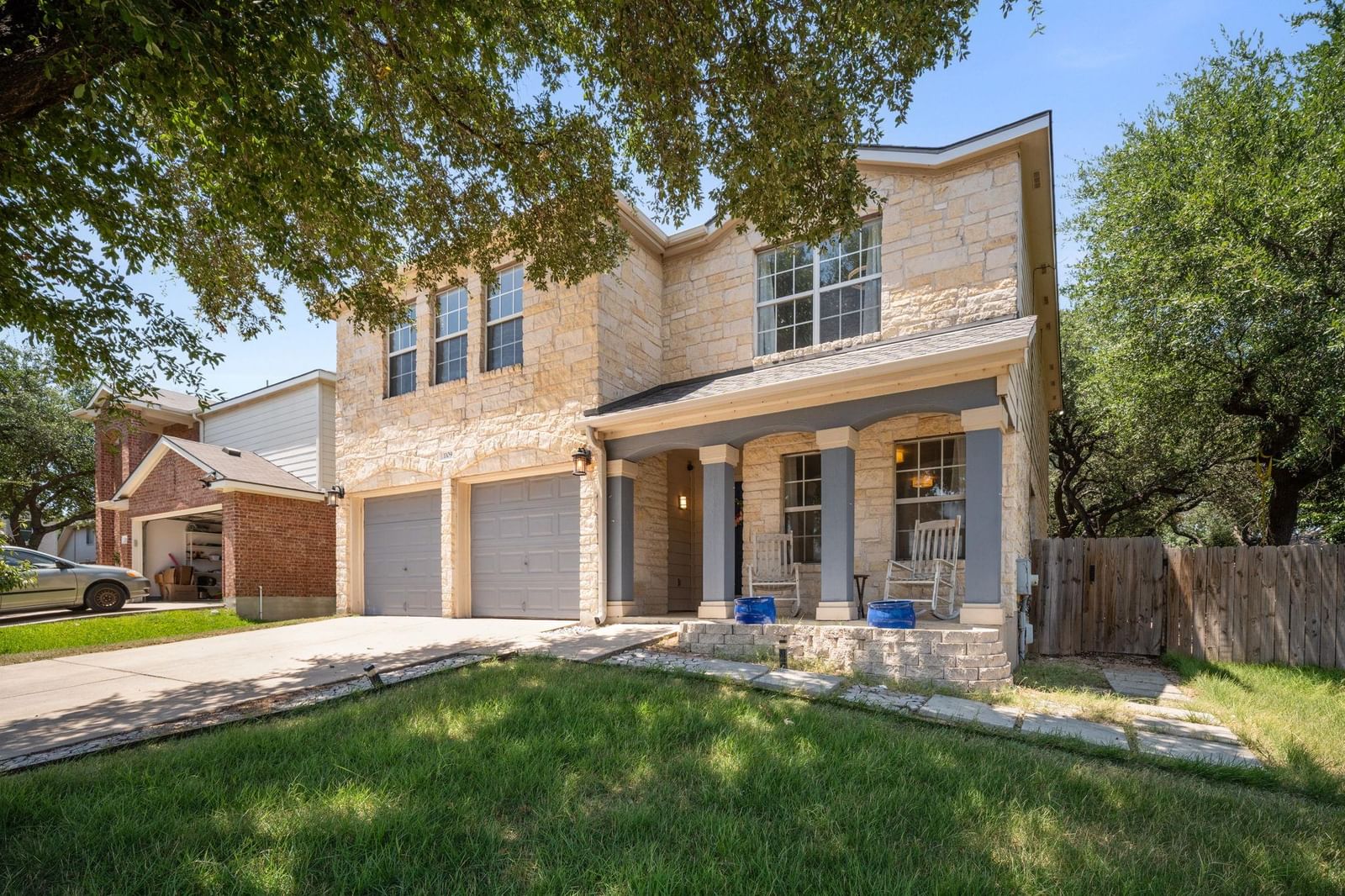 1109 Heritage Park DR - Photo 1