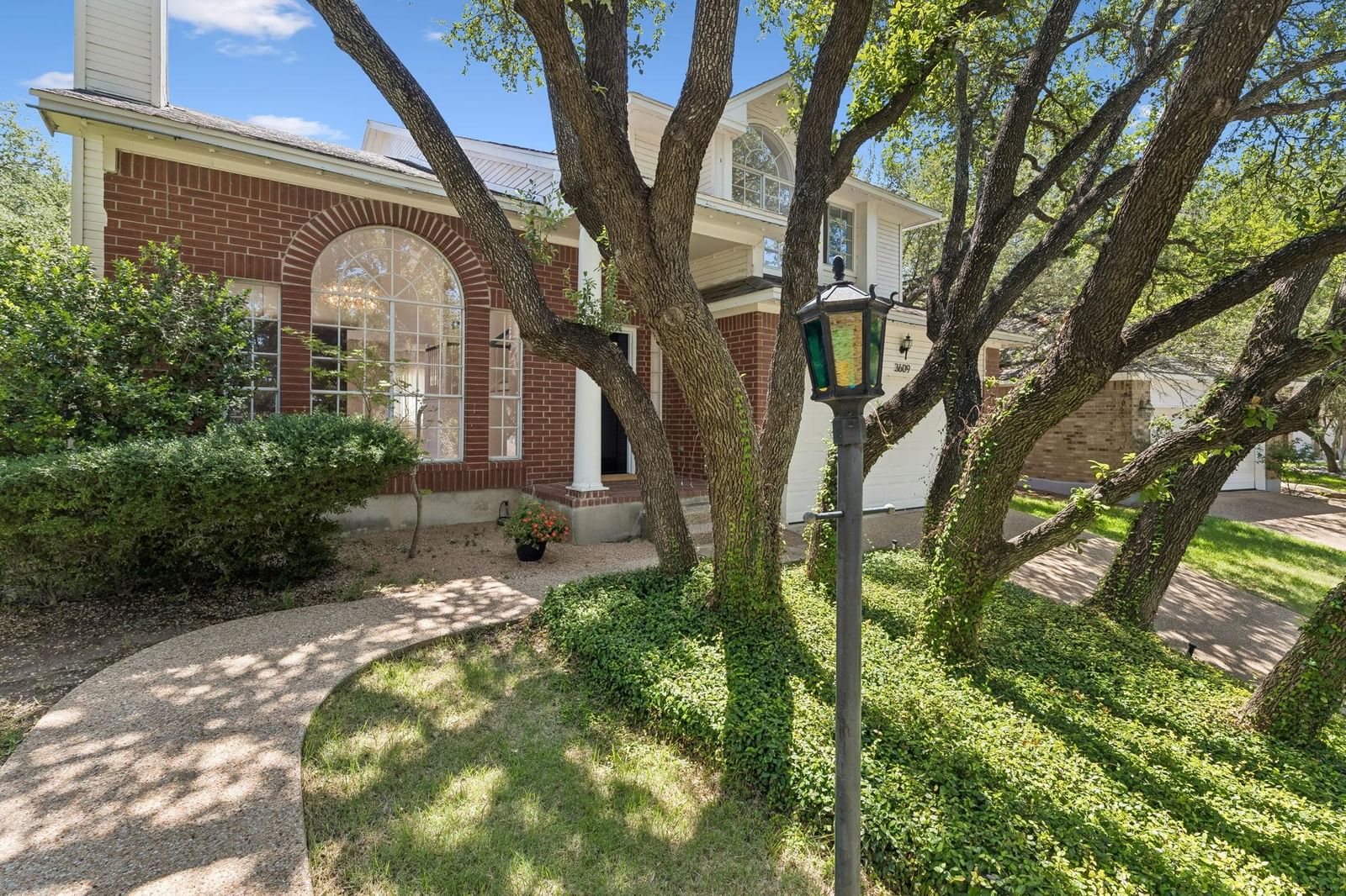 3609 Latimer DR - Photo 1