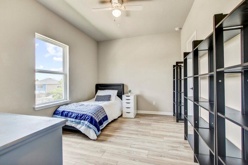 Property photo 24