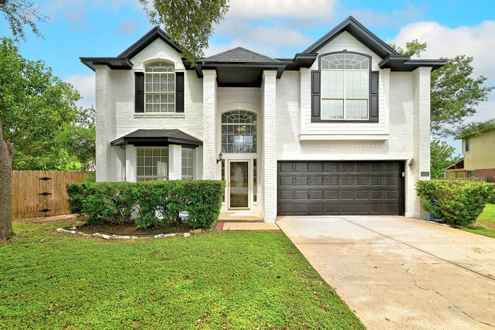 15525 OZONE PL - Photo 1