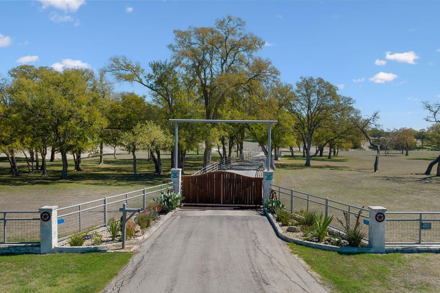 521 Bluff Creek Road RD - Photo 1