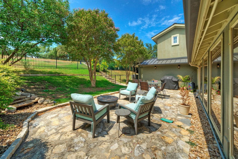 Property photo 33