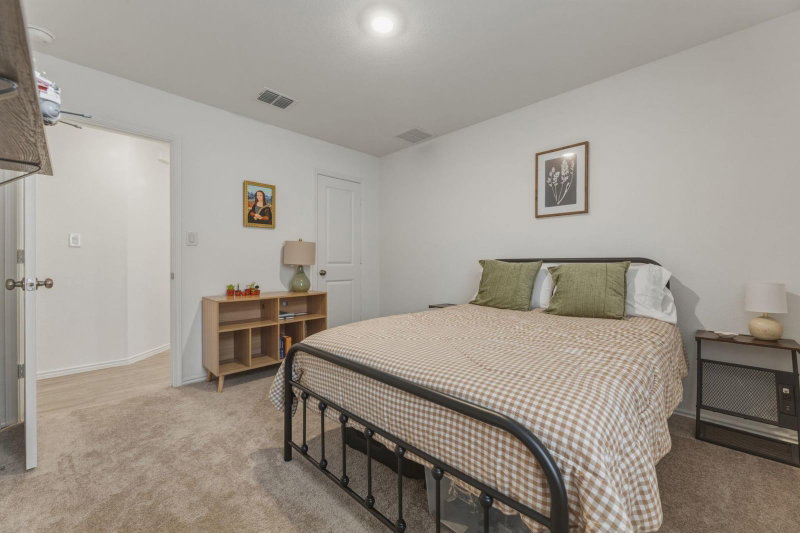 Property photo 31