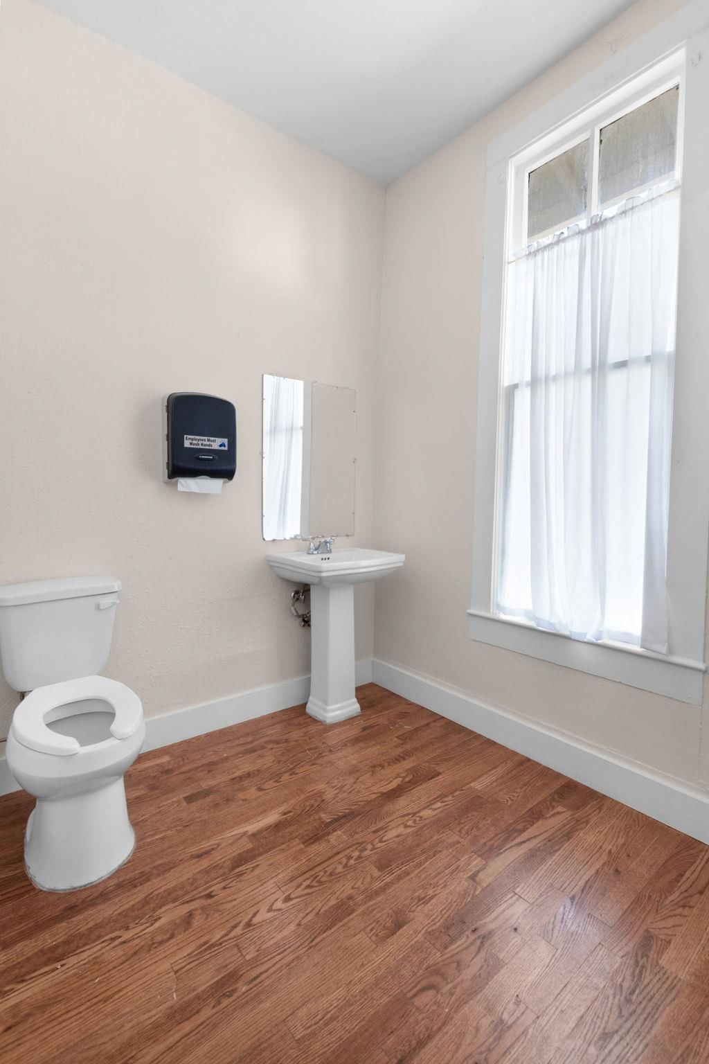 Photo 18