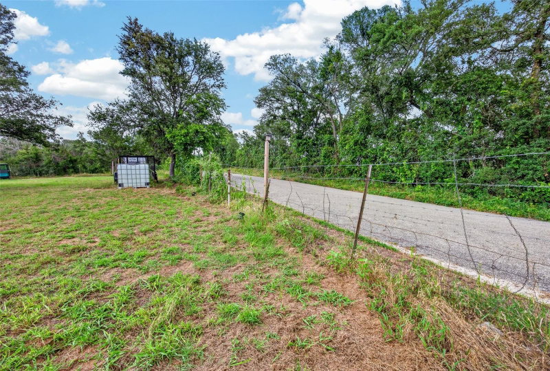 Property photo 35