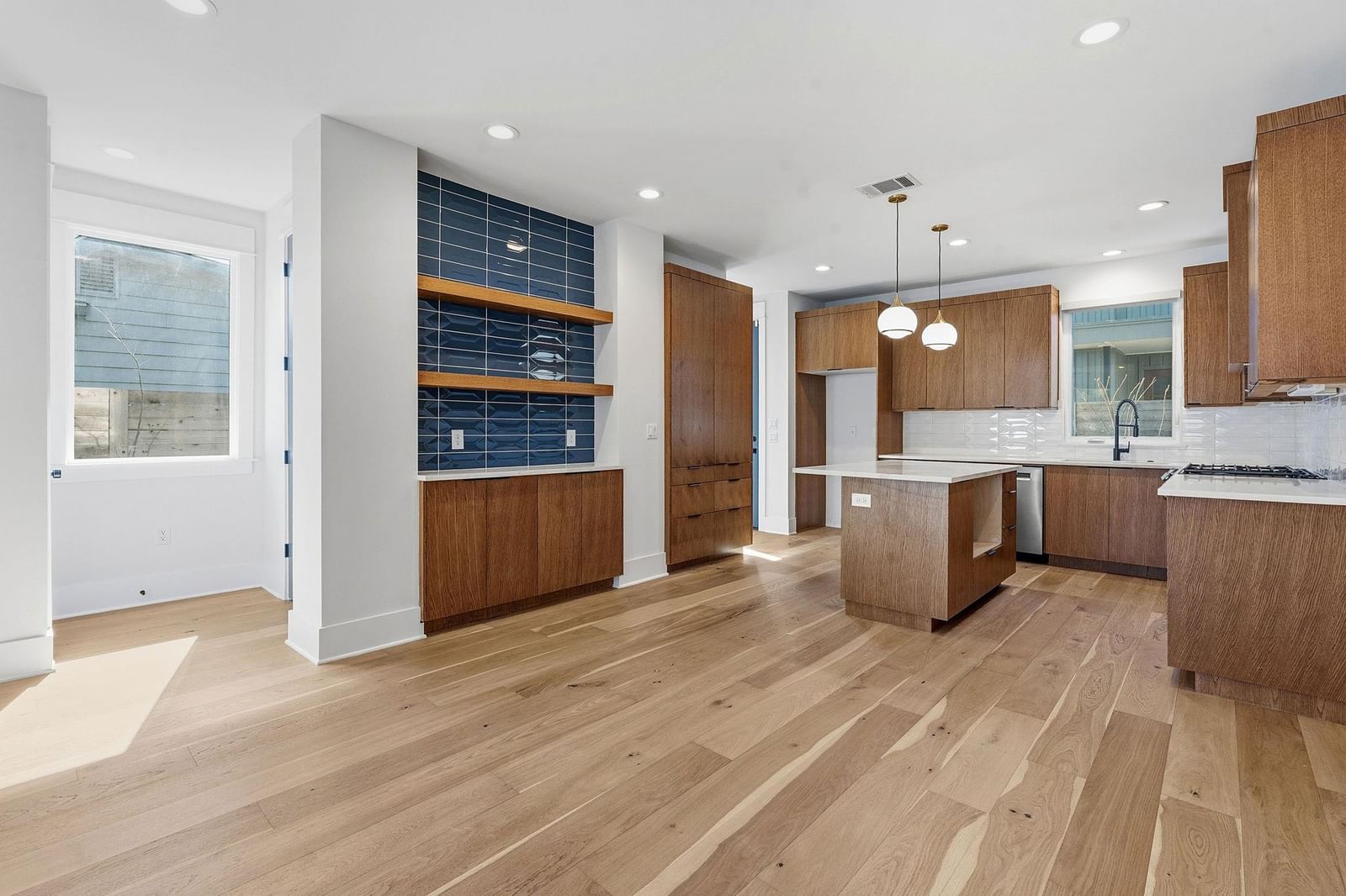 2921 Lyons RD #1 - Photo 1
