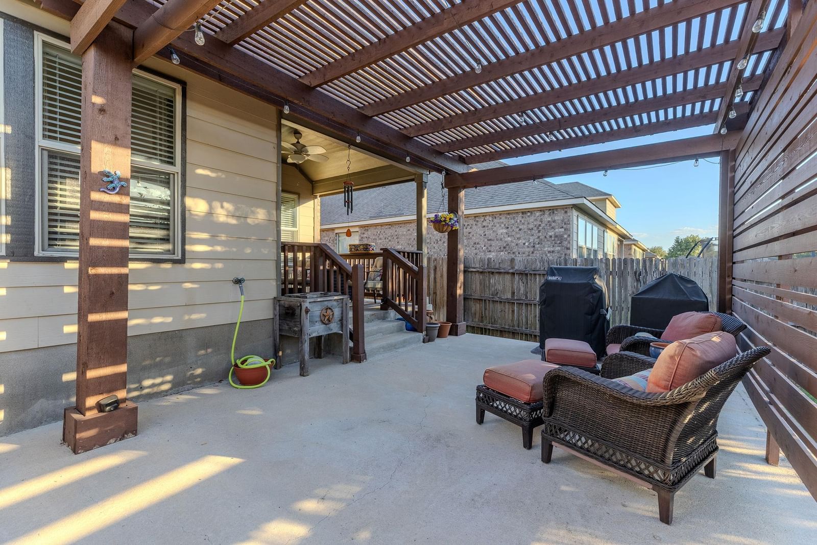 2920 Salvador LN - Photo 1