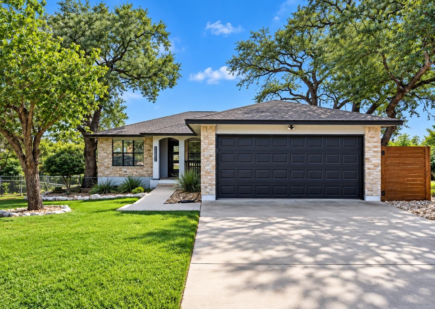 15602 Cedar Ledge ST - Photo 1