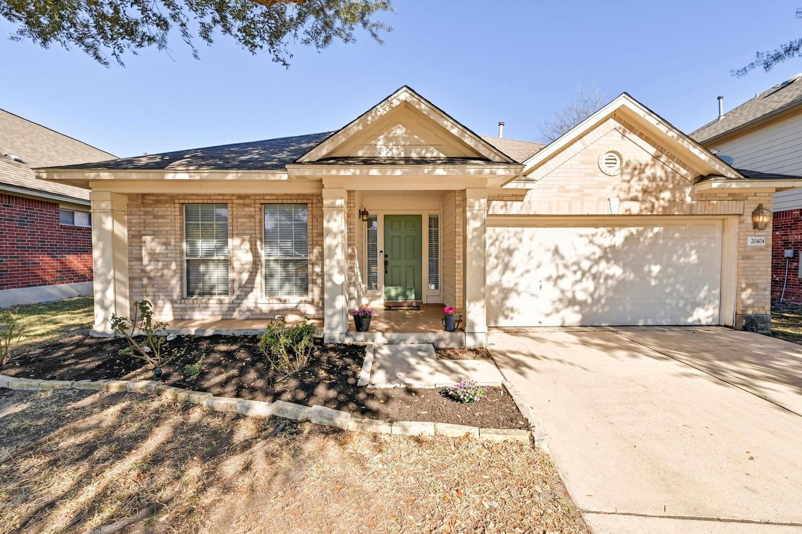 20404 Farm Pond LN - Photo 1