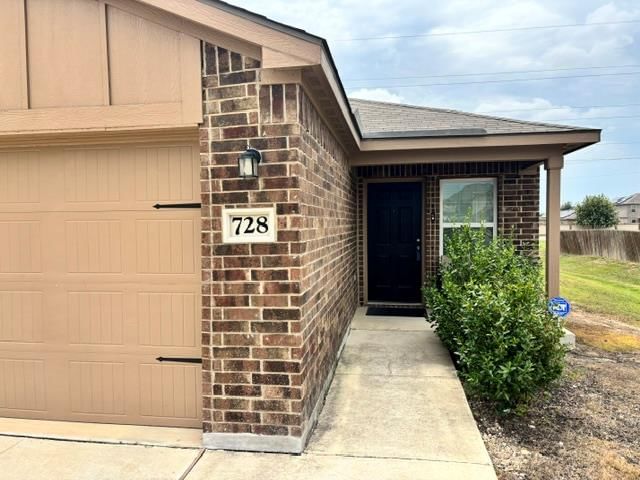 728 Shoal Creek CRK - Photo 1