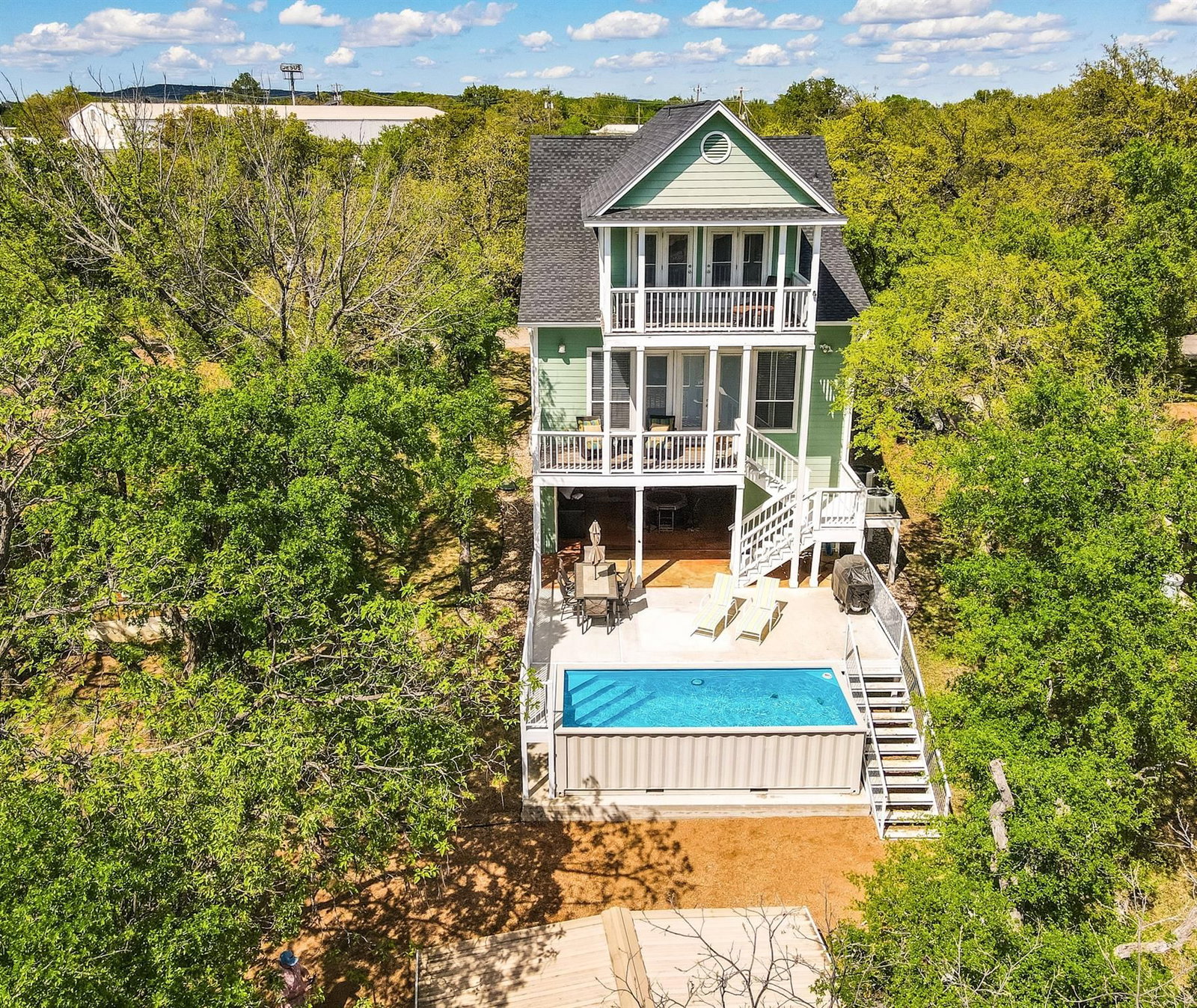 1943 Glencove DR - Photo 1