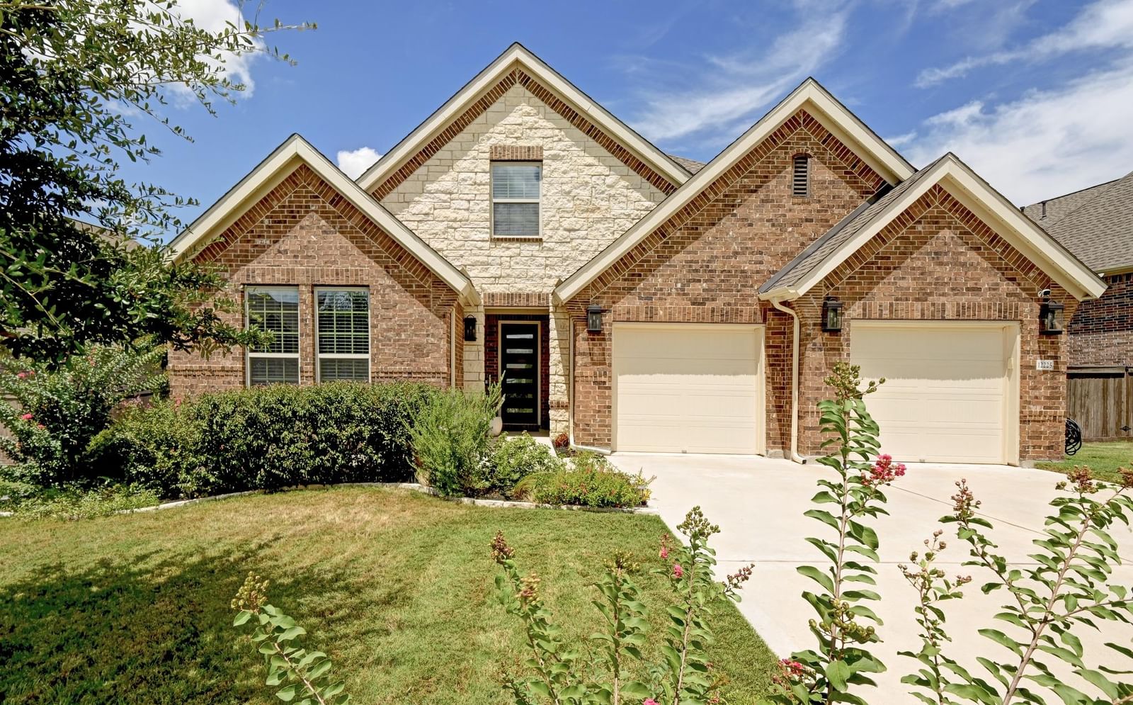 12225 Mesa Verde DR - Photo 1