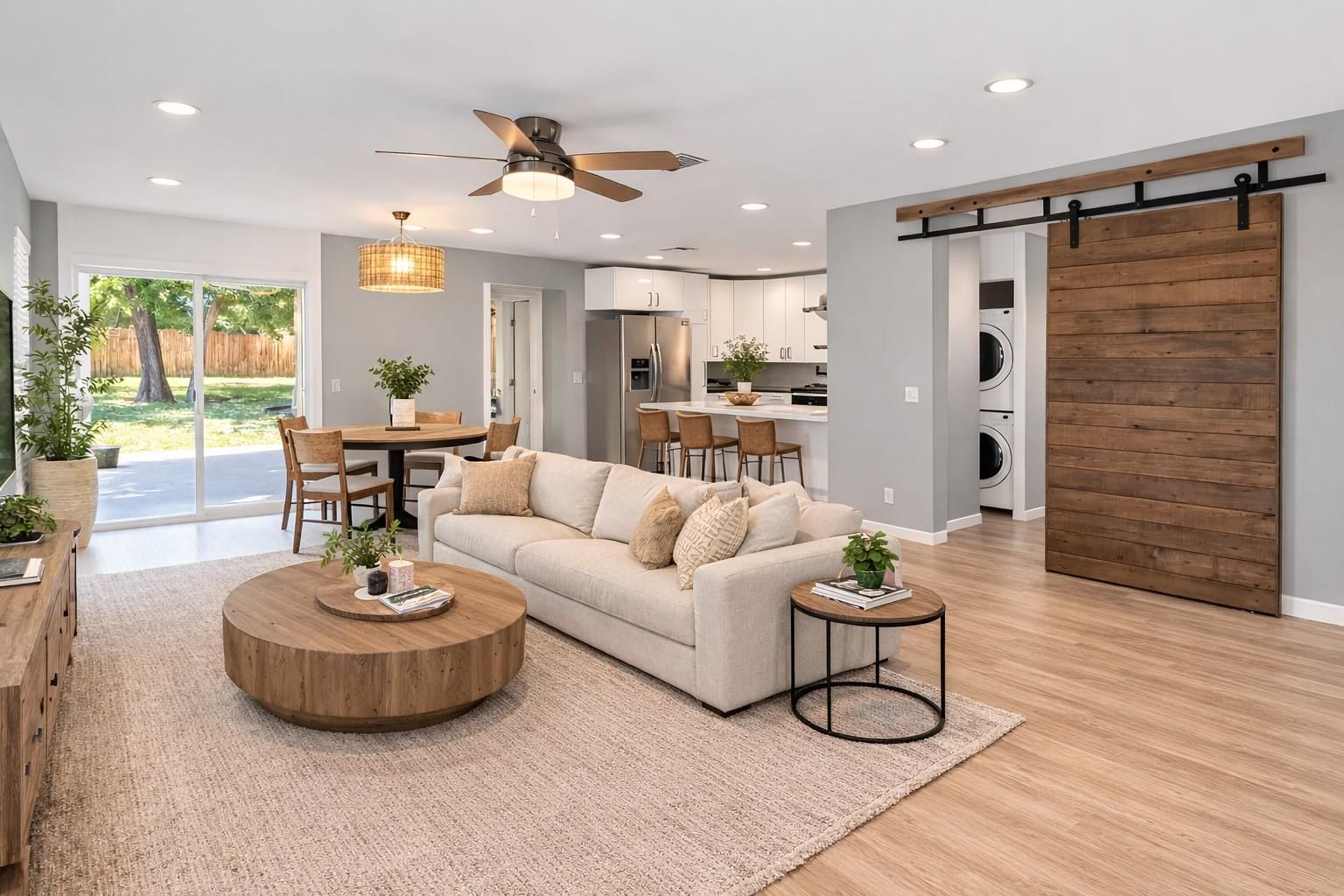 3108 Fontana DR - Photo 1