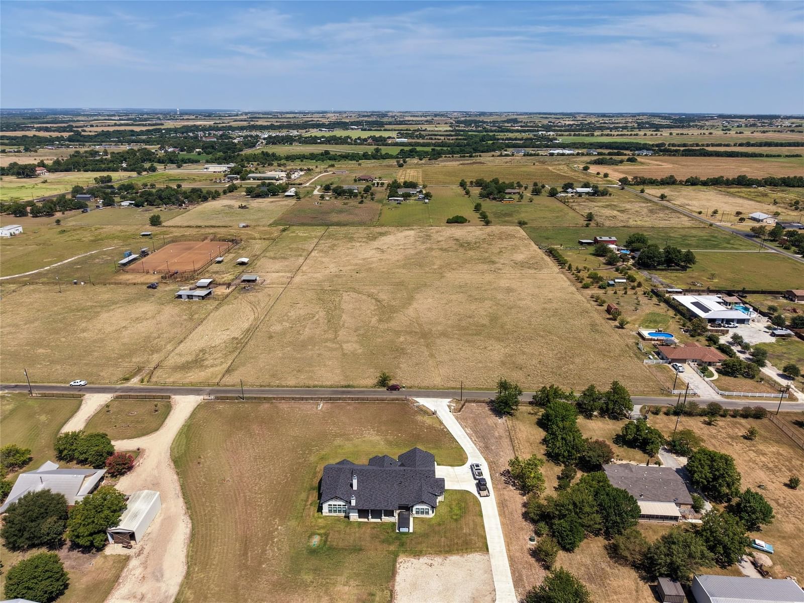 219 CR 167 DR - Photo 1
