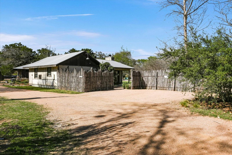 Property photo 24