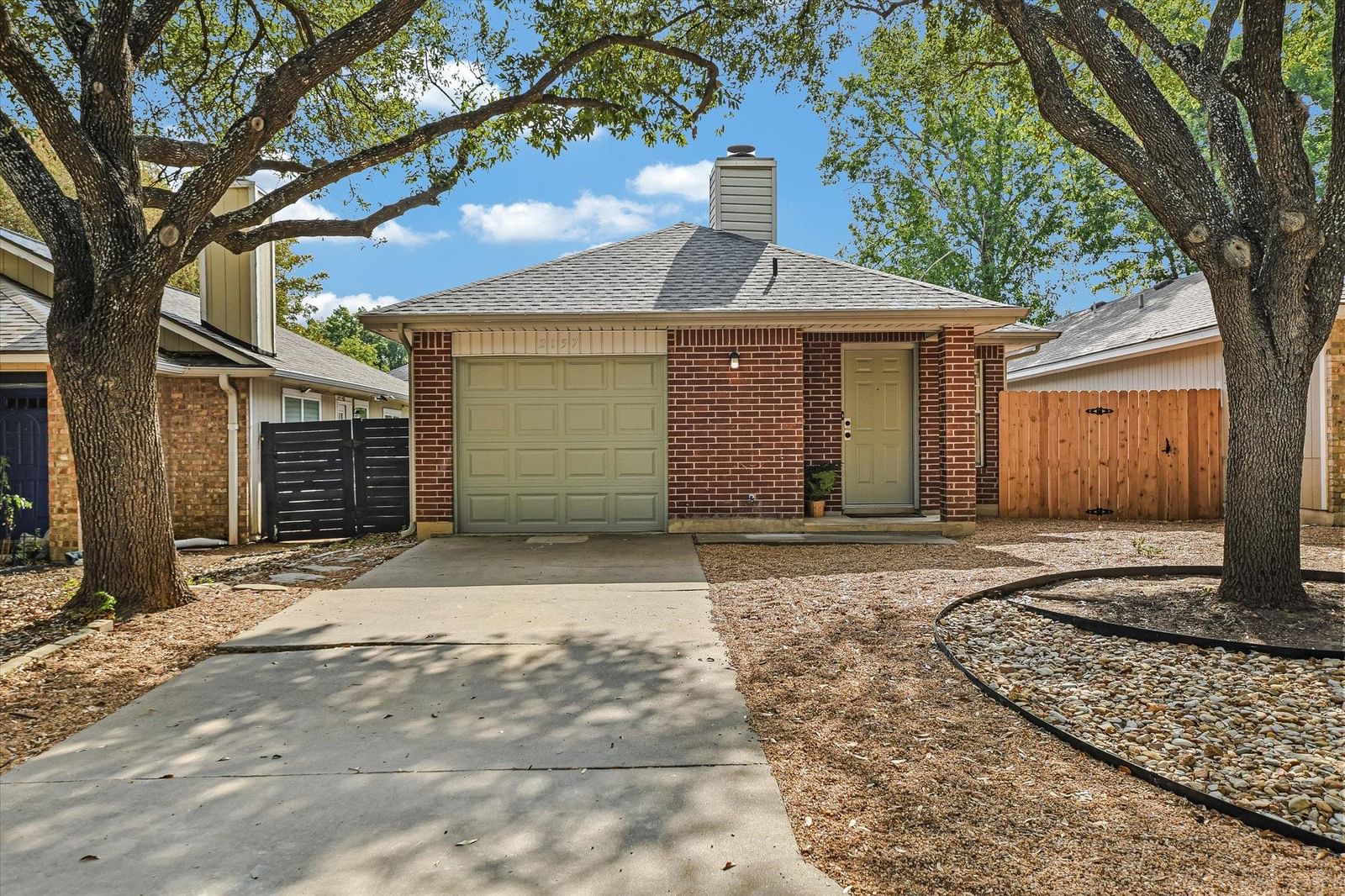 2157 Redwing WAY - Photo 1