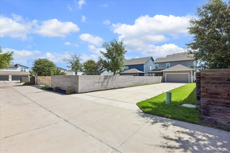 Property photo 31