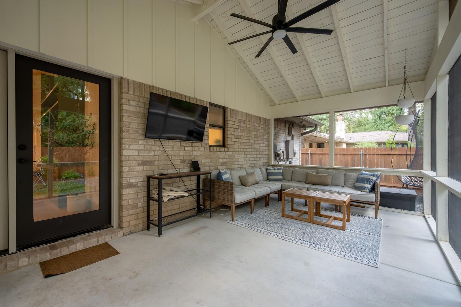 Photo 34