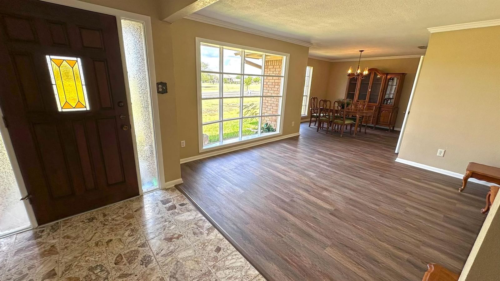 517 S Roy Reynolds DR - Photo 1